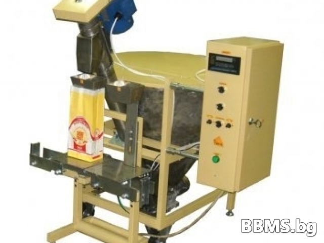 Пълначна машина за дозиране на брашно в готови хартиени пликове